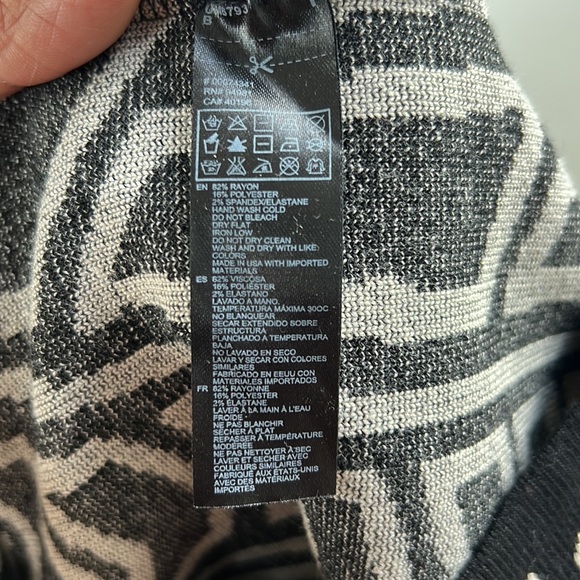 Art Deco Print Mini Sweater Dress - Picture 11 of 12